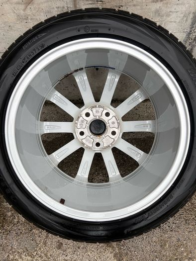 Genuine Volkswagen 17" Alloys & Tyres - Bridgestone