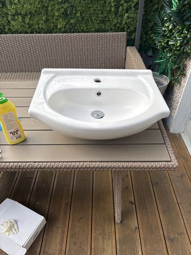 Brand new Bathroom sink