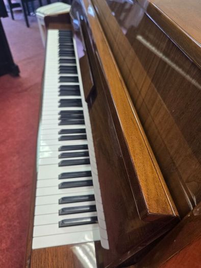 Hyundai Upright Piano