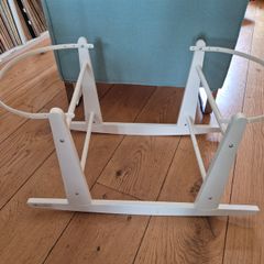 Moses basket or crib rocker base