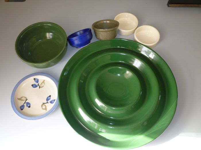 Giant Serving platter, Ramekins, Bowls, Dish. Plate. Moville. 8 ITEMS