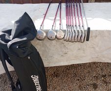 Mitsushiba ladies golf clubs. Right handed clubs