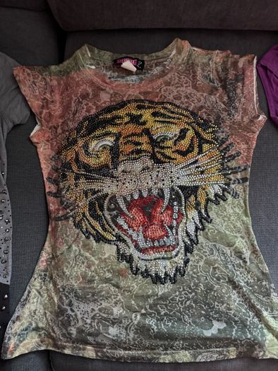 4 Sparkle Tee shirts size S-M