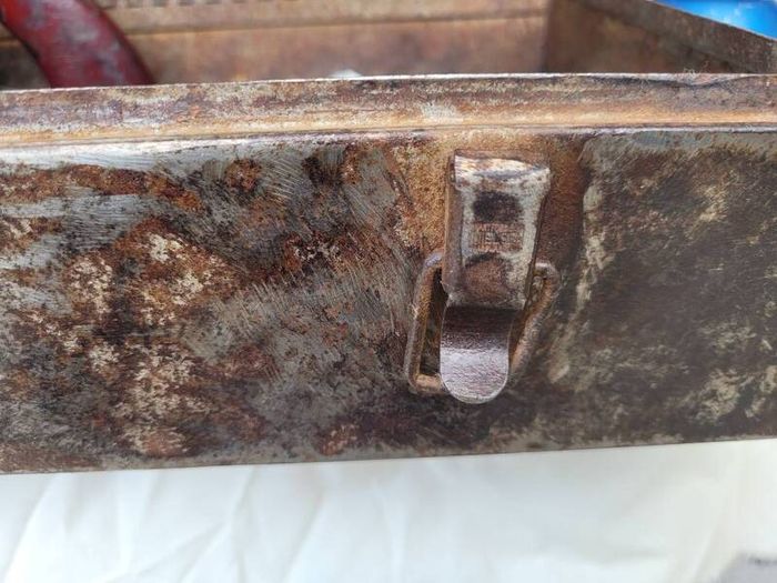 metal tool box