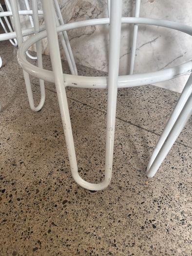 4 island stools