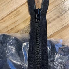 50 x black zips