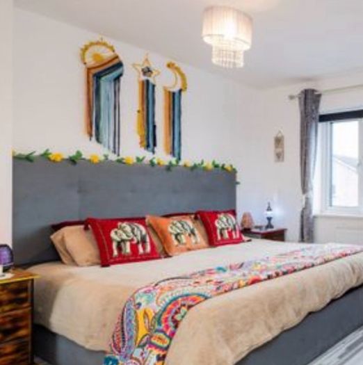 Emma Super King Ottoman bed