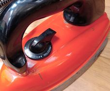 Vintage Morphy Richards   Electric Iron ( Heave Weight )