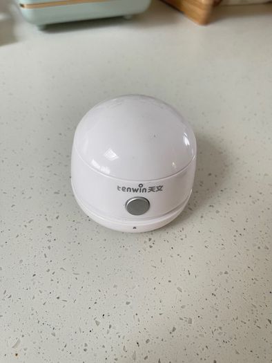 USB rechargeable mini desk vacuum