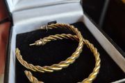 Vintage Gold Tone Earrings