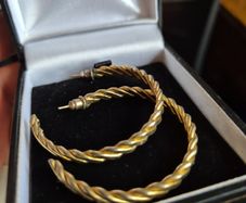 Vintage Gold Tone Earrings