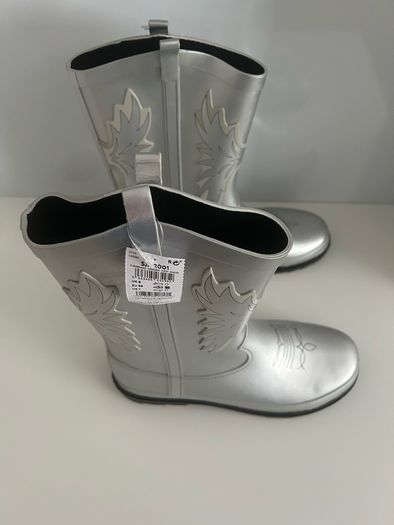 wellington boots
