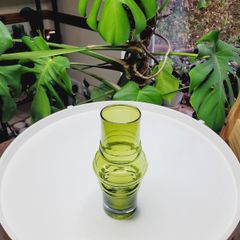Riihimaki 1516 Green 'Tulppaani' Vase - Tamara Aladin - Finnish Design