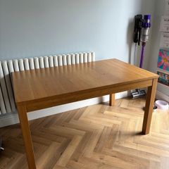 Extendable Dining table
