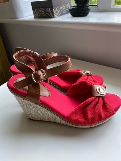 New ladies red wedges