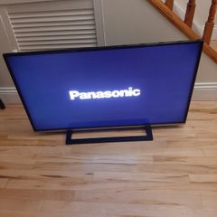 43" Panasonic smart 4K TV