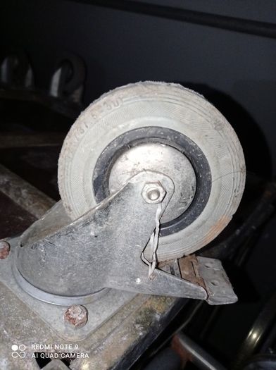 Swivel castor wheels 360 degrees