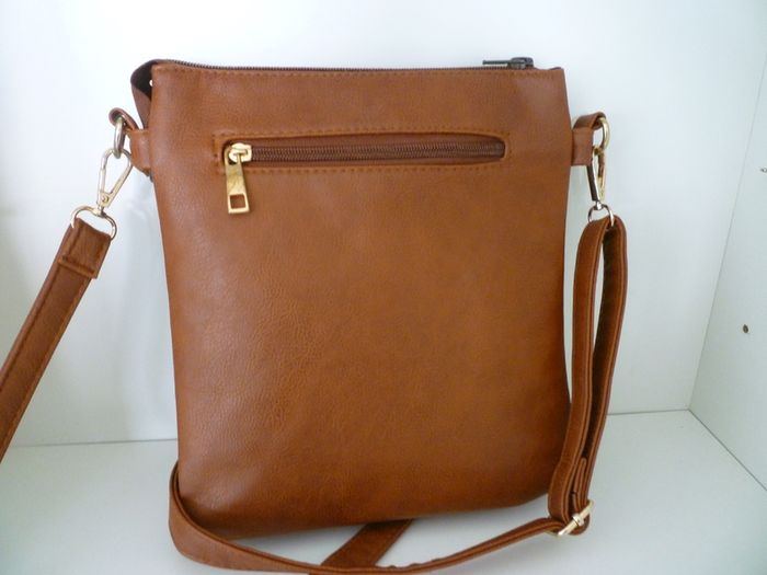 Hand Bag Crossbody Brown Faux Leather Multi Pocket Handbag- Purchased In Carraig Donn