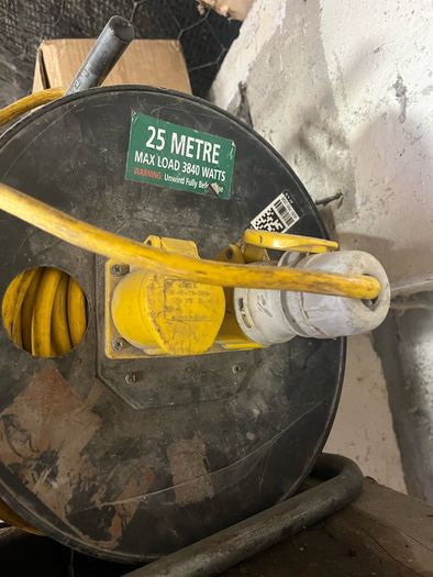 110v extension lead reel