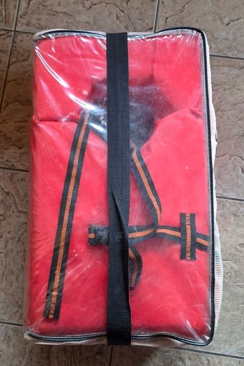 4 lifejackets