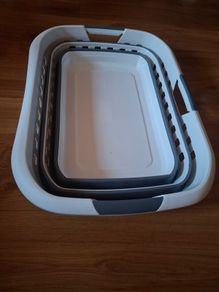 Collapsible laundry basket