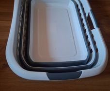 Collapsible laundry basket