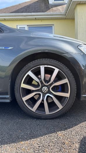 2016 Volkswagen Golf GTE