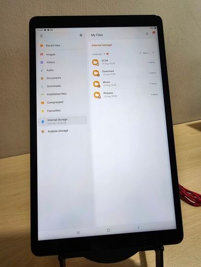 Samsung Galaxy Tab A 10.1" SM-T510  Wi-Fi Black.