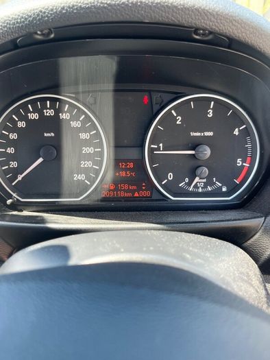 BMW 1-Series 2011 coupe