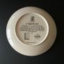 Knowles Fine China Wall Plate 1985 A Trusting Hug Image 2