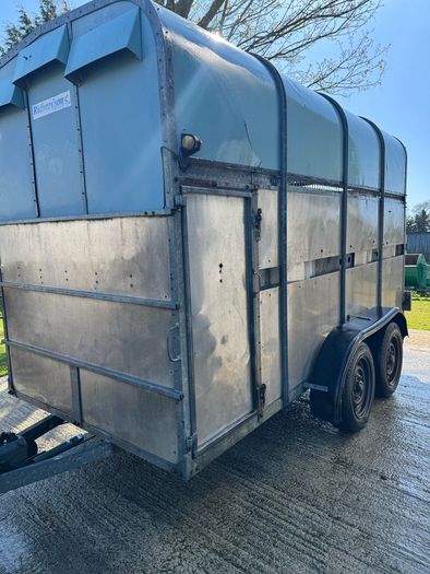 Trailer