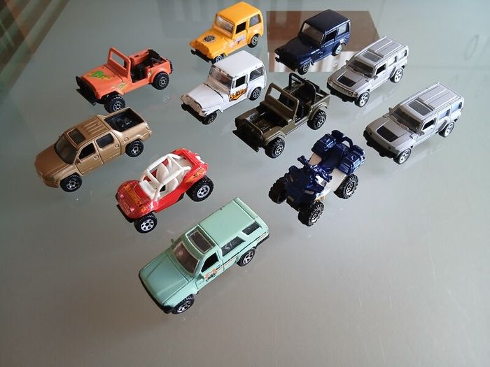 11 Off-road Jeeps And 4x4 Toy Cars Lot 1:64