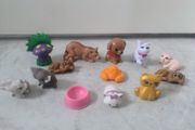 11 Animal figures and 2 accessories