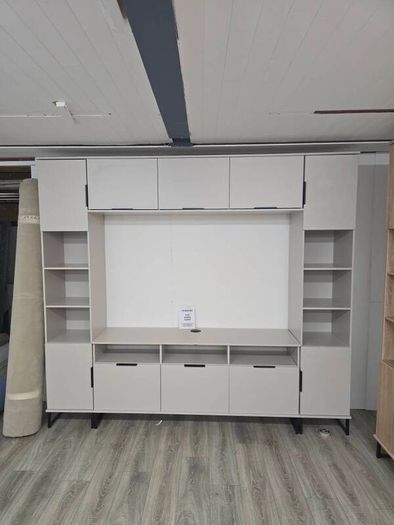 Feature & media walls