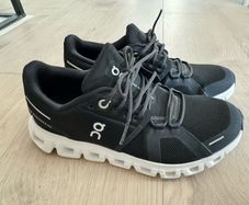 On Cloud 6 trainer (UK 5) - Brand New