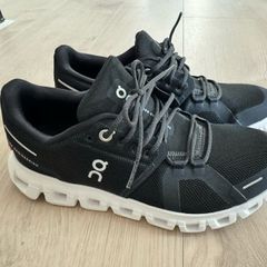 On Cloud 6 trainer (UK 5) - Brand New
