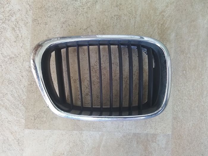 BMW E39 5 Series Grill.