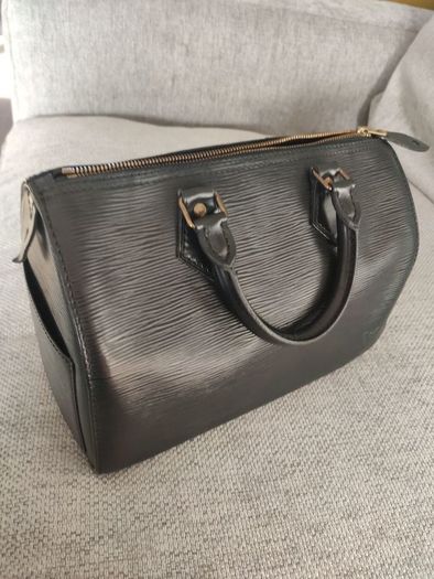 Louis Vuitton Speedy bag