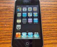 Apple iPod Touch 2nd Gen - Screen Perfect - Fully Working