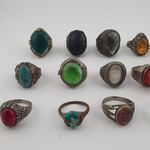 Antique 15 Heritage Style Rings Mixed Brass Glass & Decorative Stone Collection