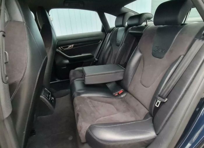 Audi S6 C6 fully electrical black leather / alcantara seats. Factory carbon trim / three spoke mfsw Sline bumpers R19 le man's wheels Toyo tyres parts breaking
