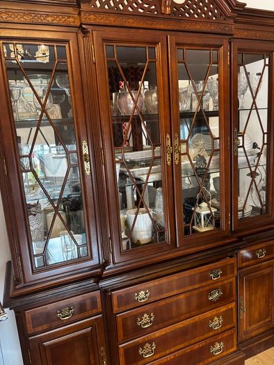 Beautiful Chippendale Style Display ( 2 piece) Cabinet- Almost new condition