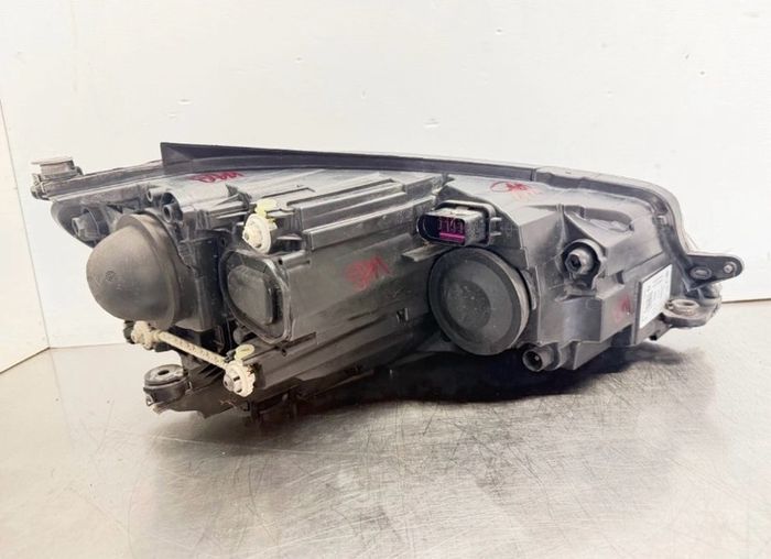 VW Golf MK7 2013-2017 Passenger Side Headlight 5G2 941 005