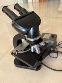 Microscope