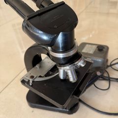 Microscope