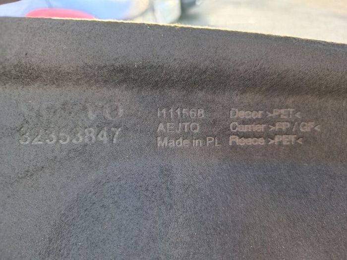 Volvo XC40 Boot shelf