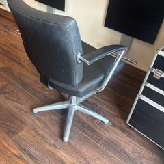 salon chairs x9