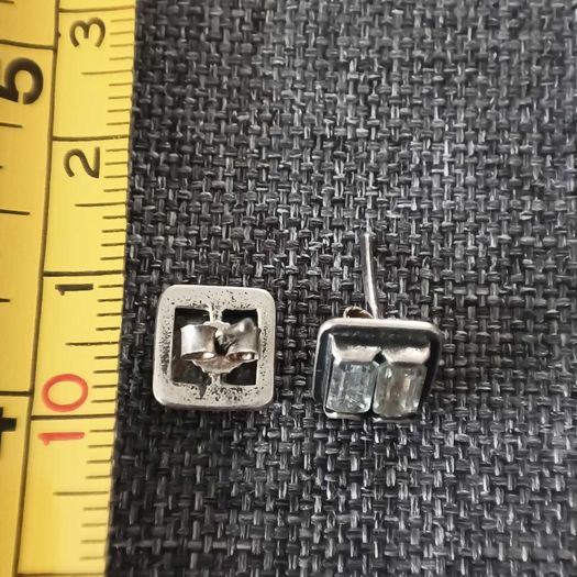 2x Sterling silver earrings