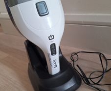 Handheld vacuum