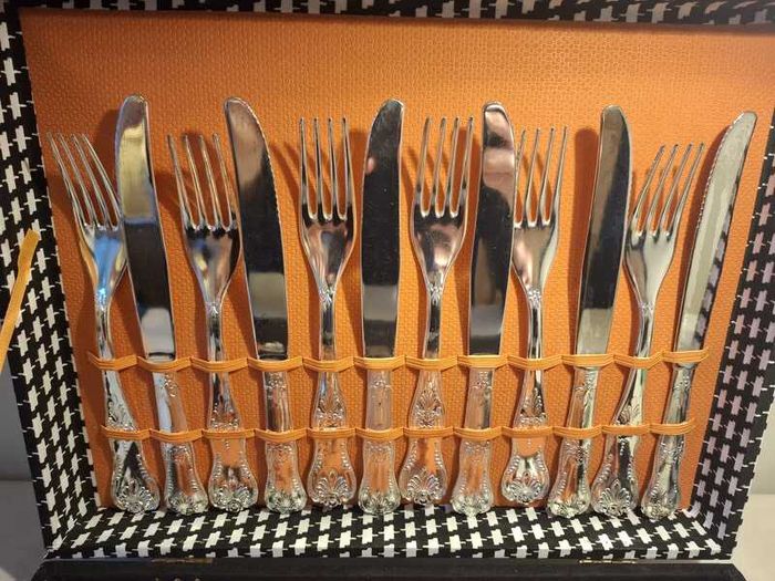 Vintage Italian Silver Plated Cutlery Set